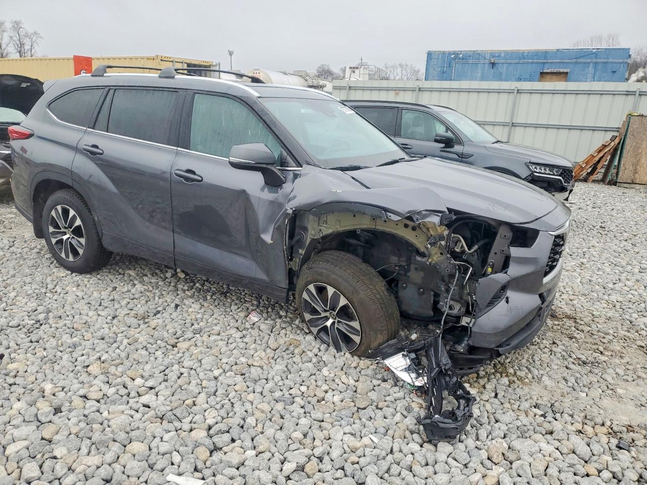 2020 TOYOTA HIGHLANDER XLE photo 4