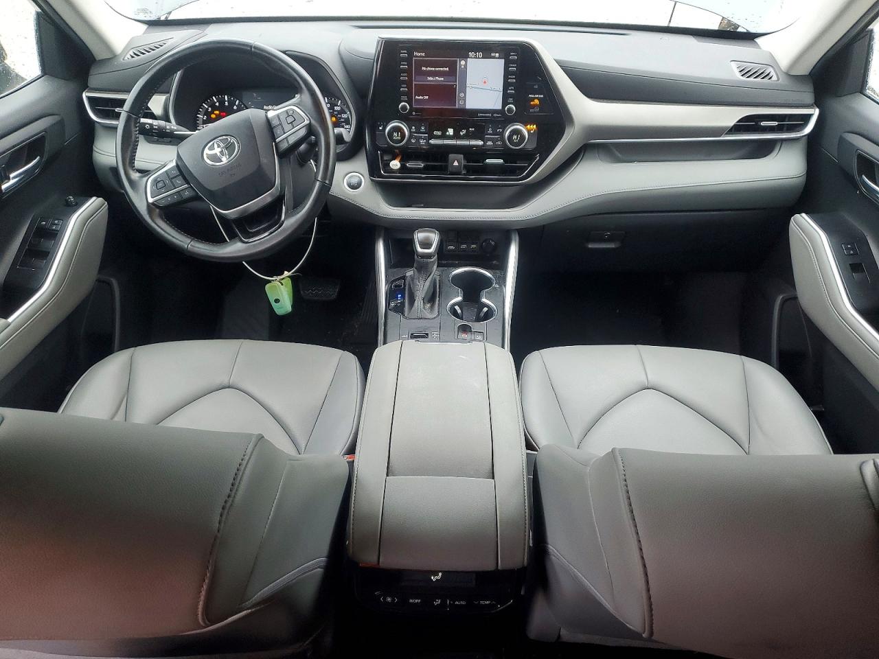 2020 TOYOTA HIGHLANDER XLE photo 8