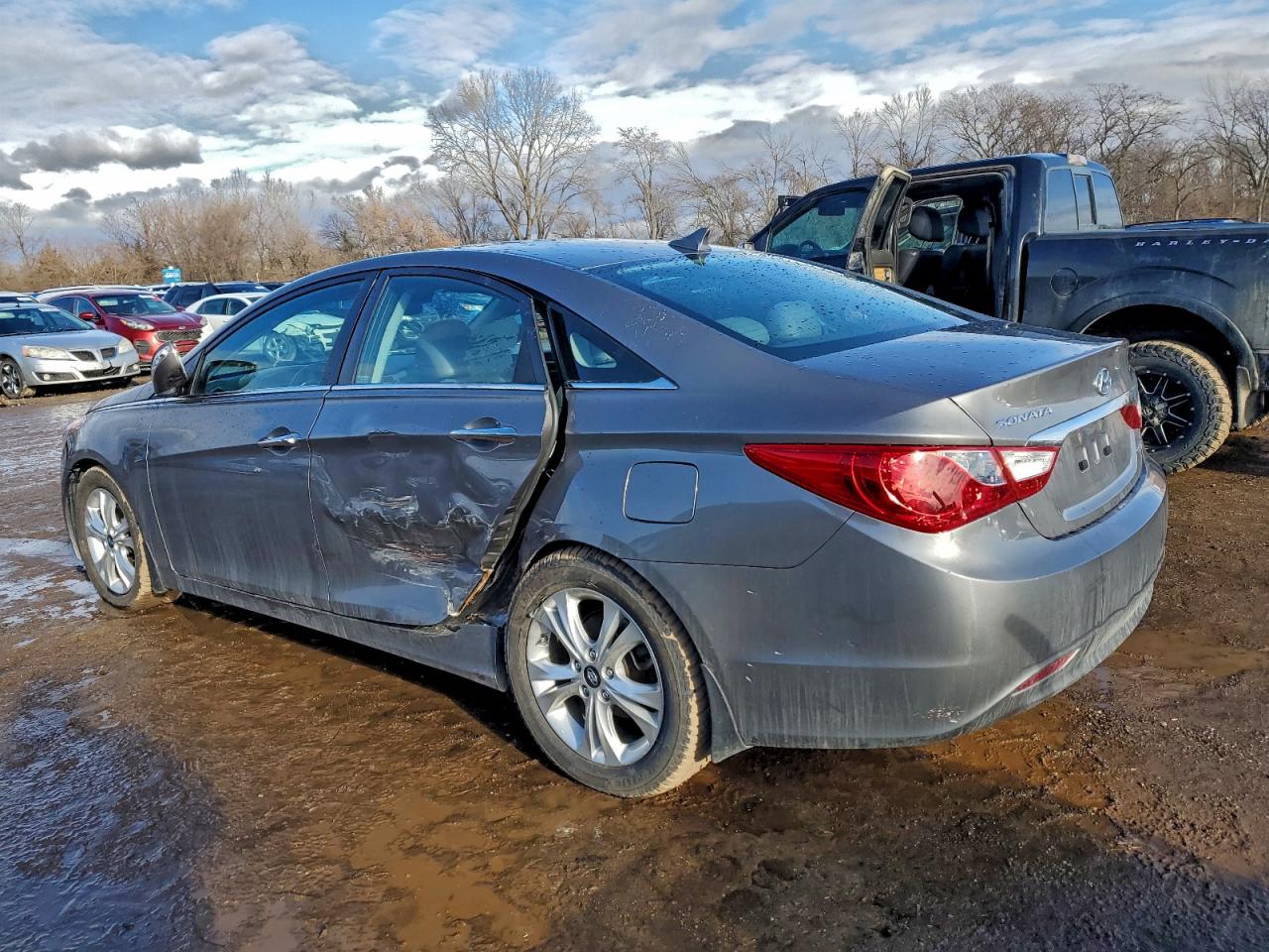 2011 HYUNDAI SONATA SE photo 2