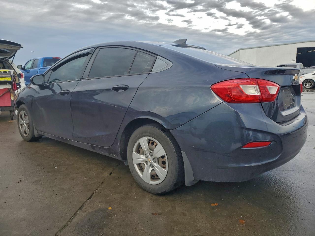 2016 CHEVROLET CRUZE LS photo 2