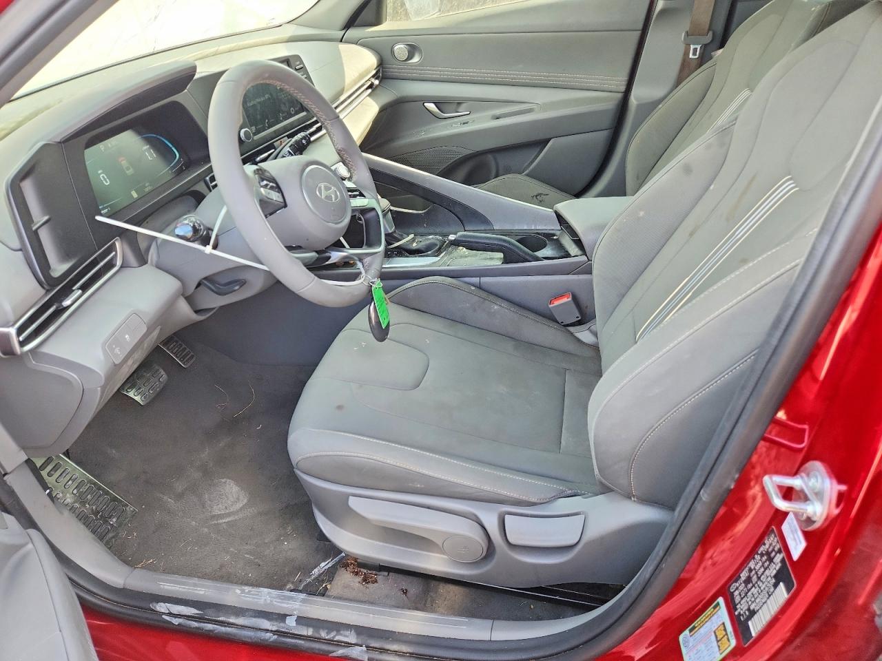 2025 HYUNDAI ELANTRA SEL SPORT photo 7