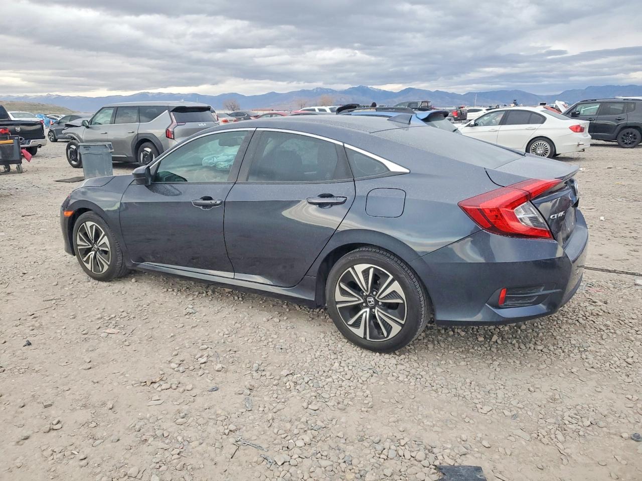 2016 HONDA CIVIC EXL photo 2