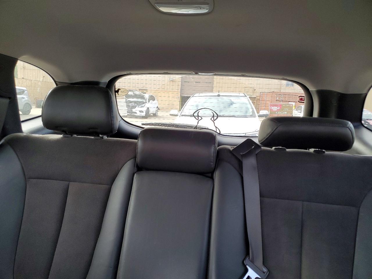2010 HYUNDAI SANTA FE SE photo 10