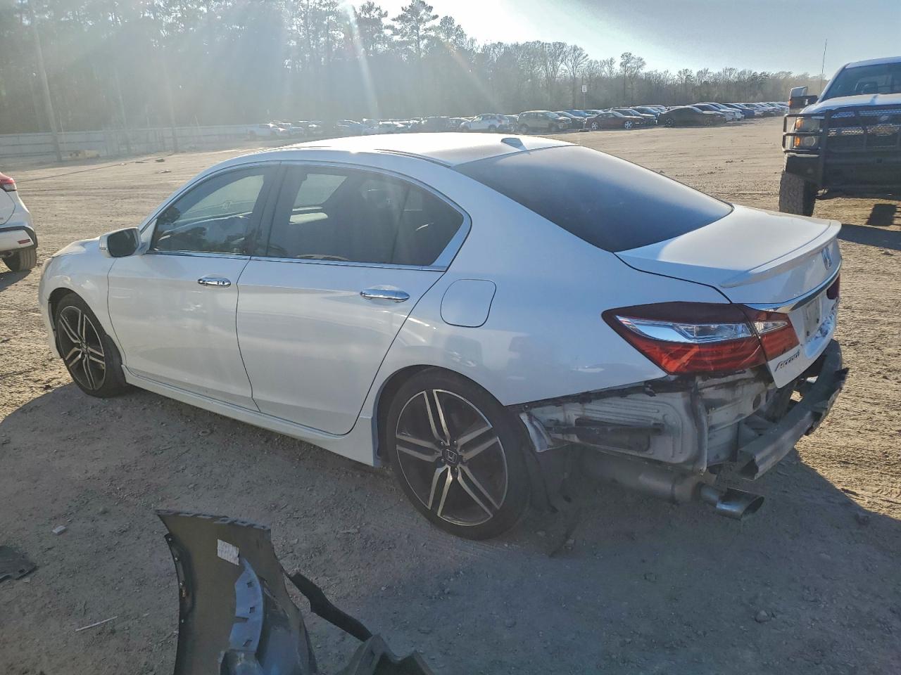 2016 HONDA ACCORD TOURING photo 2