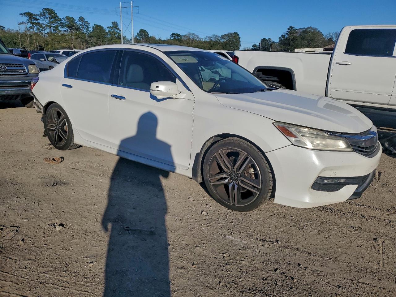 2016 HONDA ACCORD TOURING photo 4