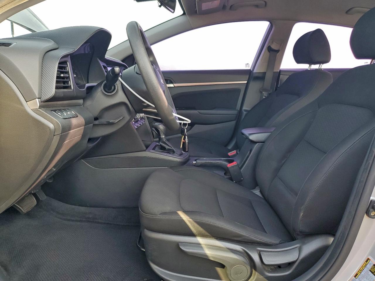 2020 HYUNDAI ELANTRA SEL photo 7
