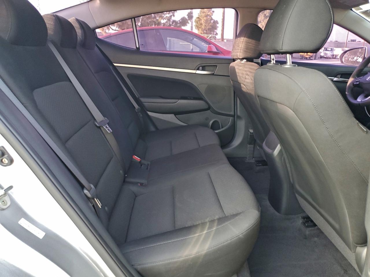 2020 HYUNDAI ELANTRA SEL photo 10