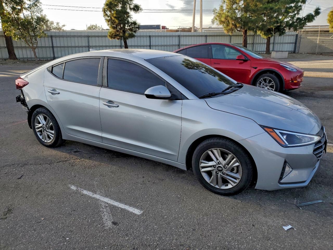 2020 HYUNDAI ELANTRA SEL photo 4