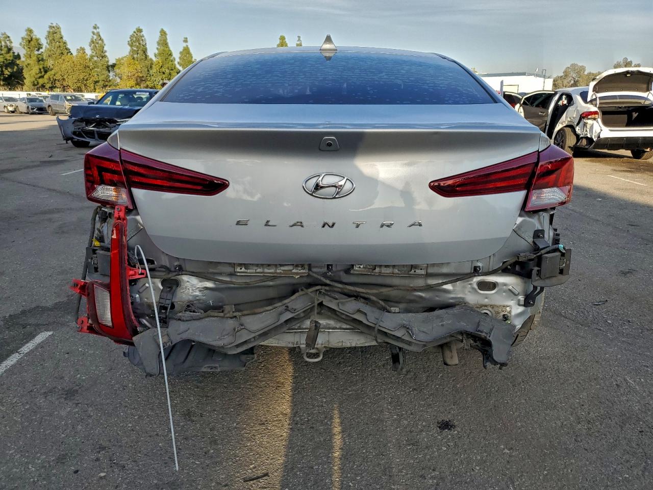 2020 HYUNDAI ELANTRA SEL photo 6