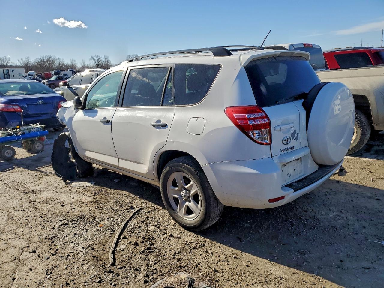 2011 TOYOTA RAV4 photo 2