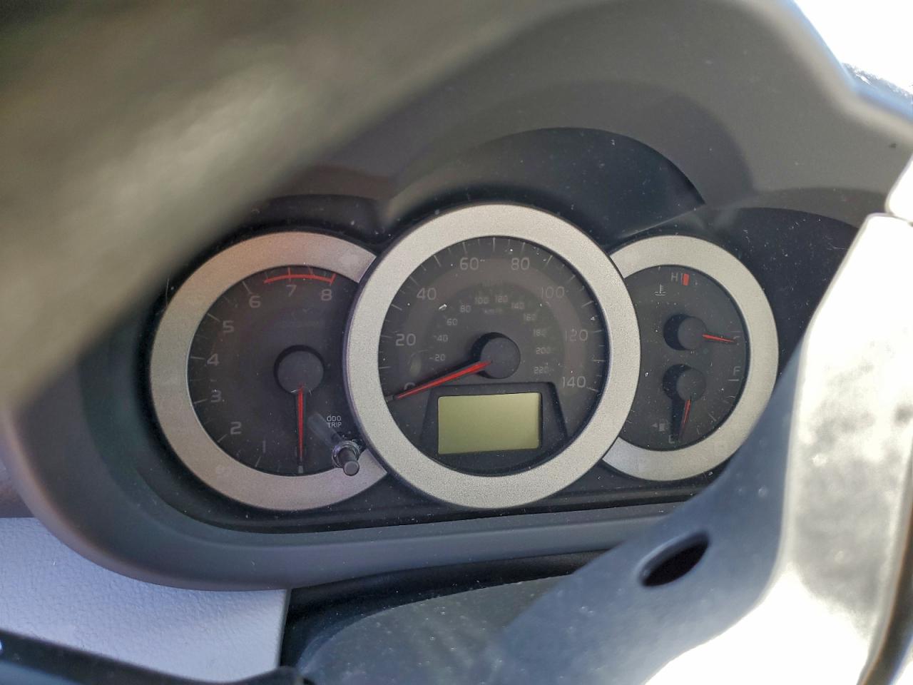 2011 TOYOTA RAV4 photo 9