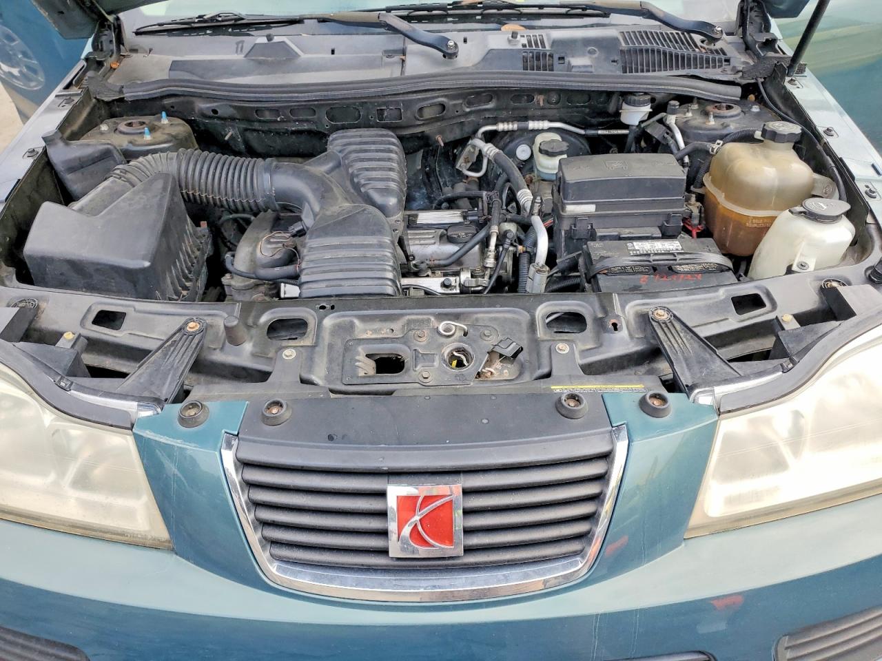 2006 SATURN VUE photo 11
