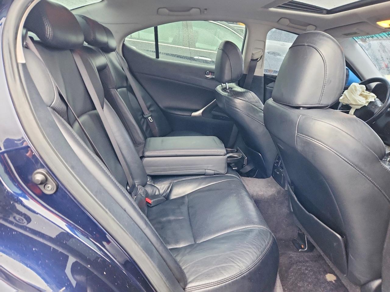 2007 LEXUS IS 250 photo 10