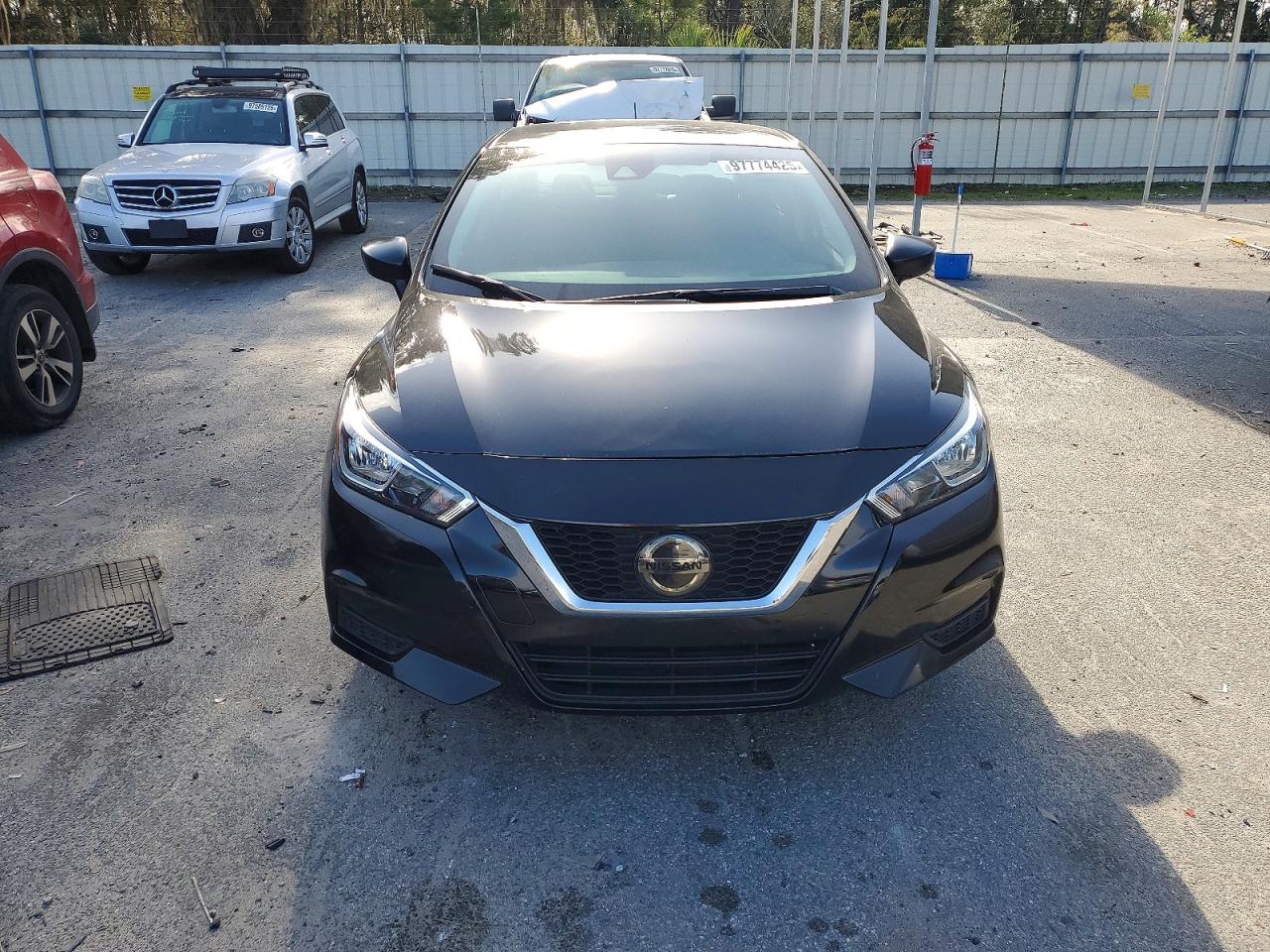 2020 NISSAN VERSA S photo 9