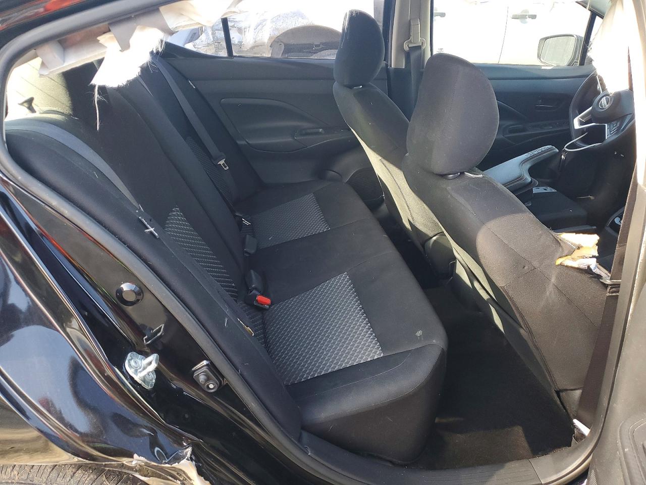 2020 NISSAN VERSA S photo 19