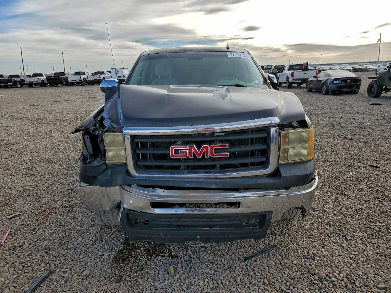 2011 GMC SIERRA C1500 SLE photo 5