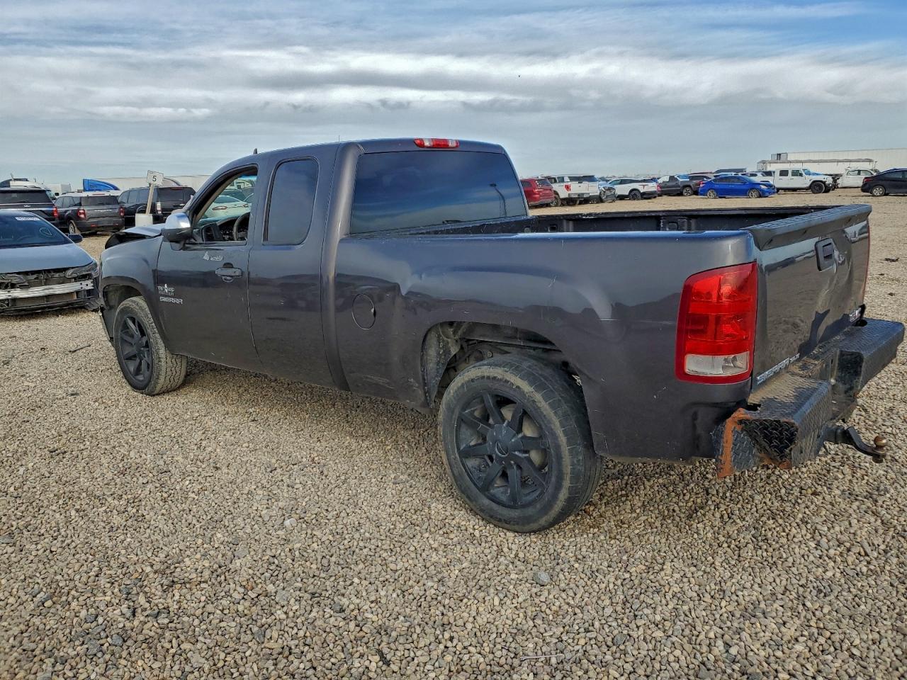 2011 GMC SIERRA C1500 SLE photo 2