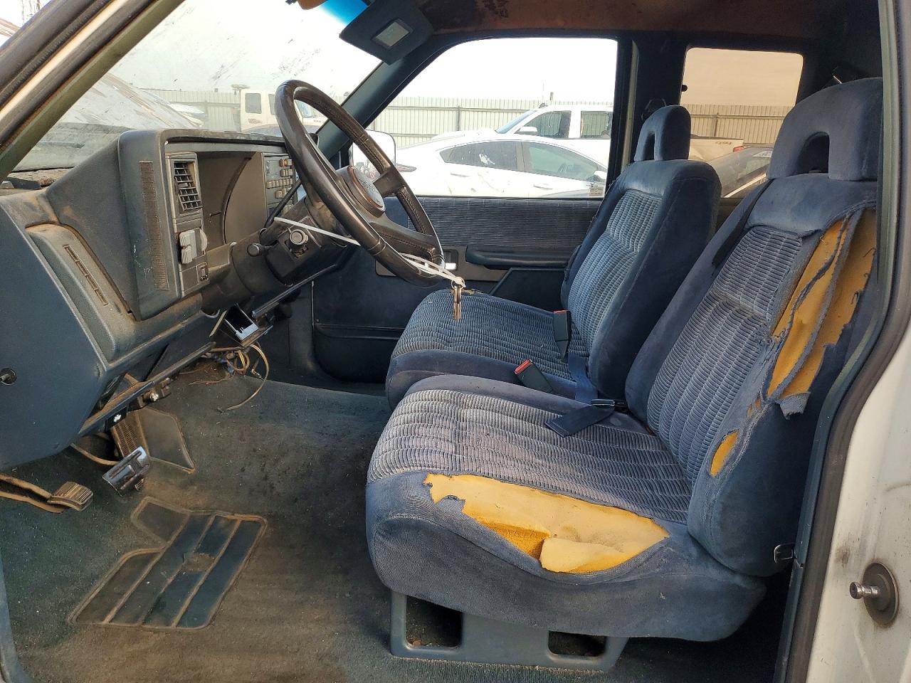 1992 GMC SIERRA C1500 photo 7