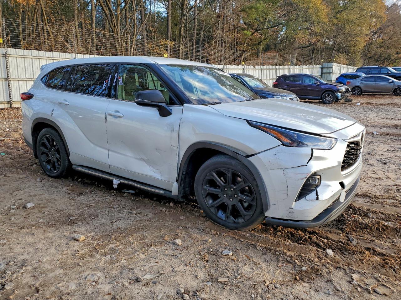 2022 TOYOTA HIGHLANDER L photo 4