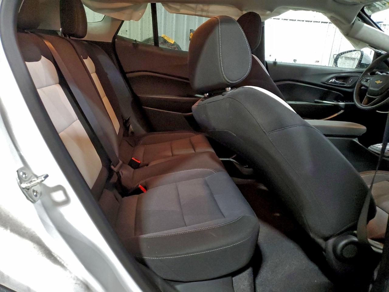 2025 CHEVROLET TRAX LS photo 21