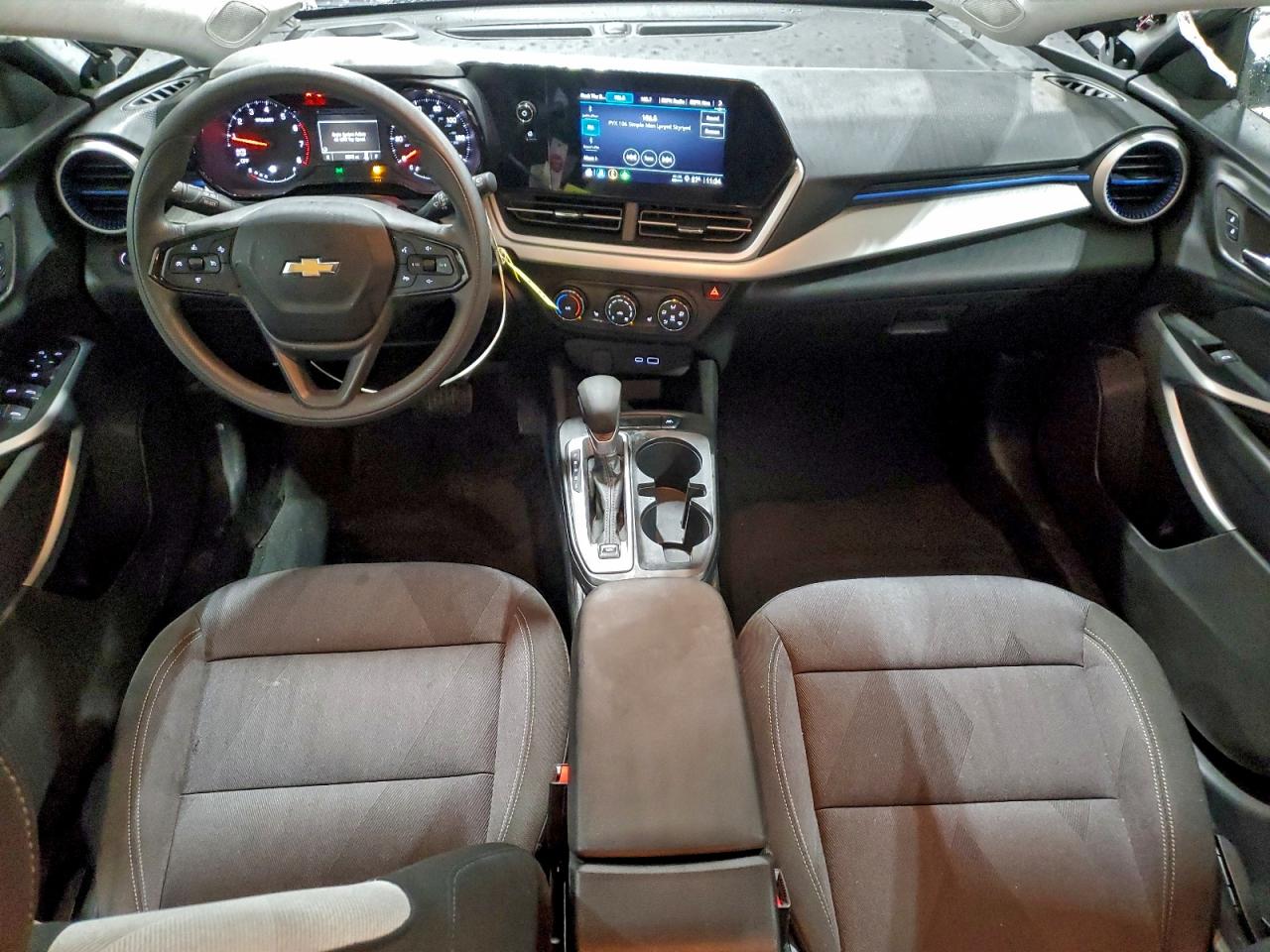2025 CHEVROLET TRAX LS photo 15