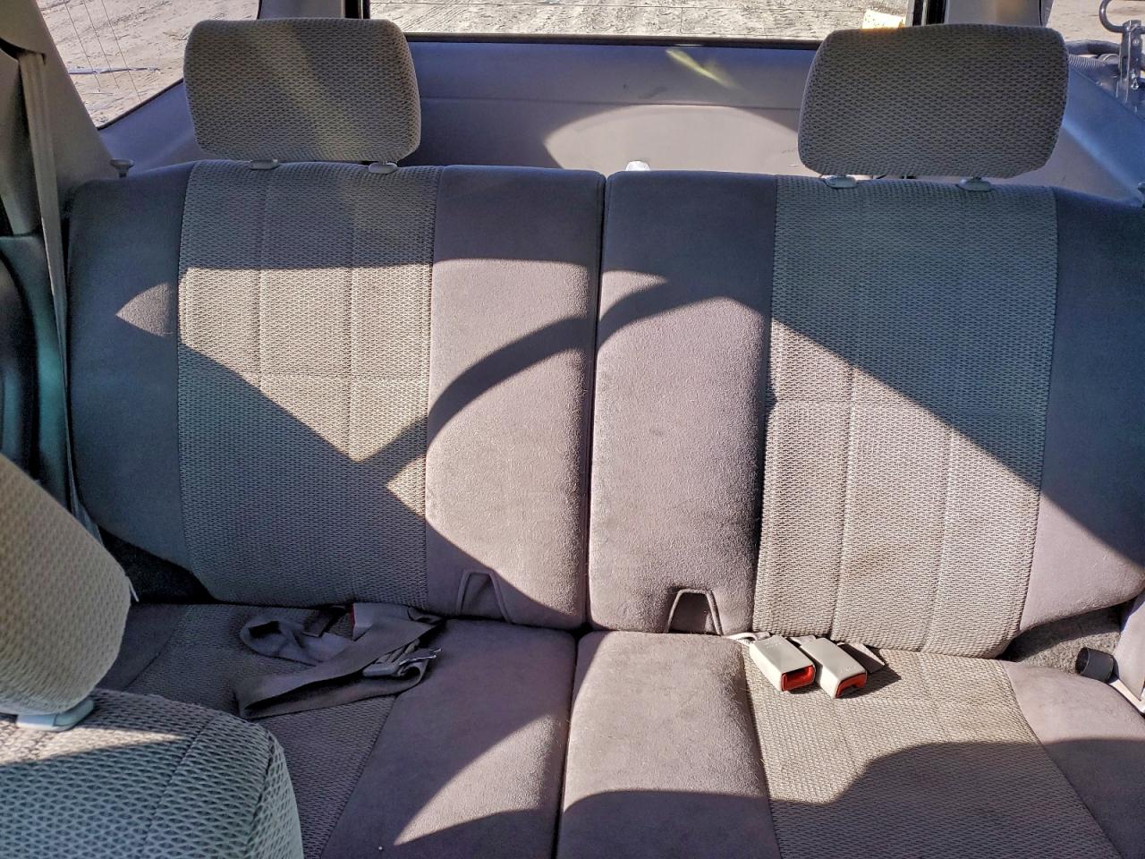 2002 TOYOTA 4RUNNER SR5 photo 10