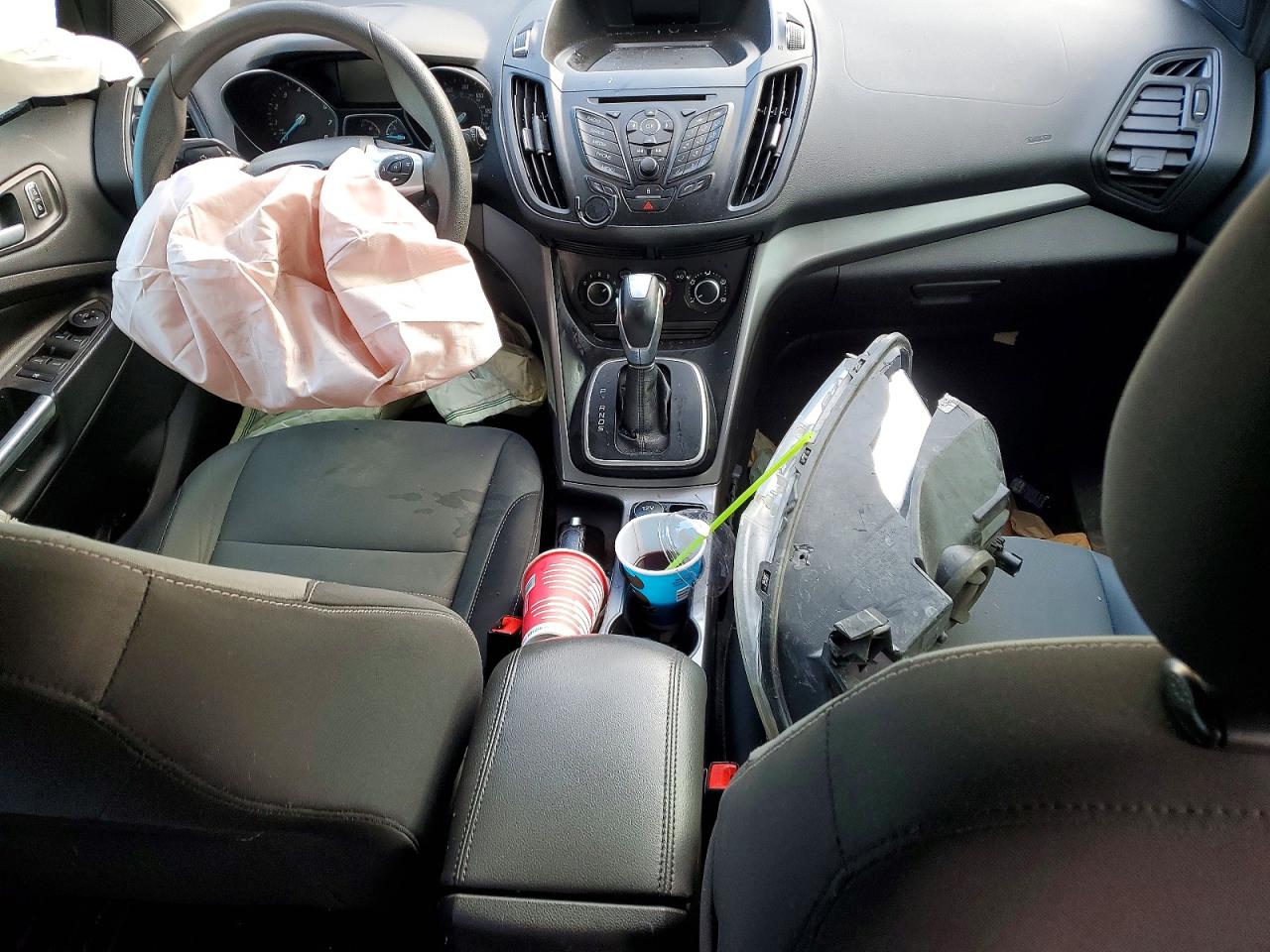 2016 FORD ESCAPE SE photo 8