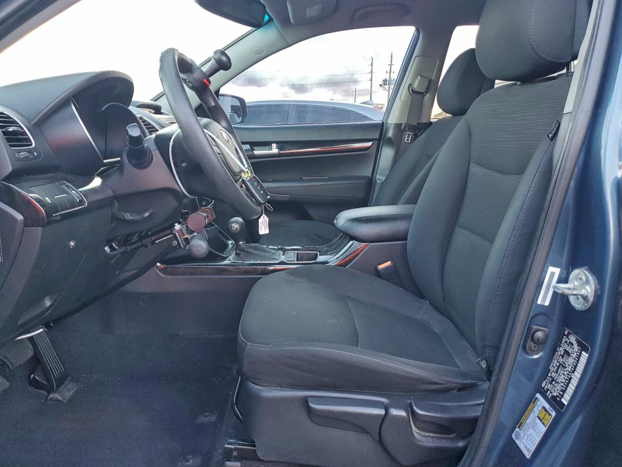 2015 KIA SORENTO LX photo 7