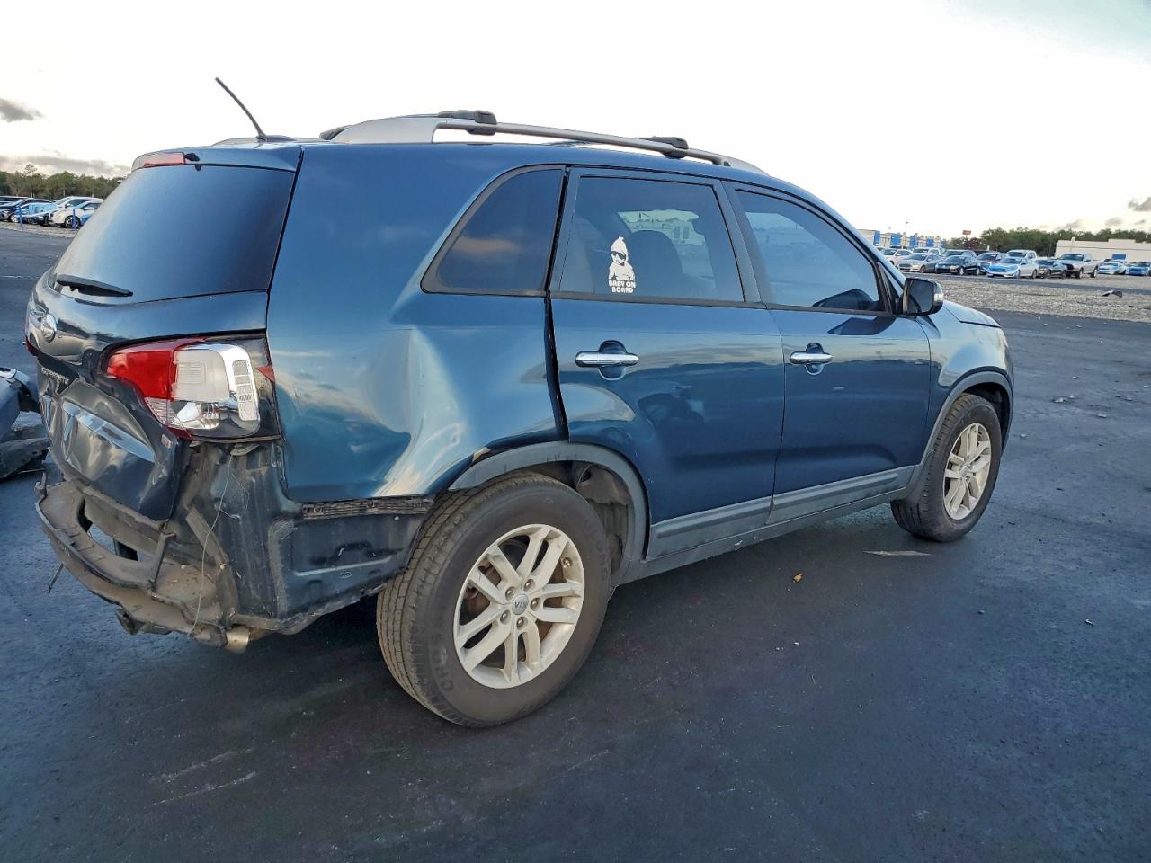 2015 KIA SORENTO LX photo 3