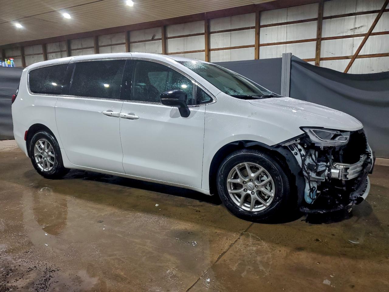 2026 CHRYSLER PACIFICA SELECT photo 10