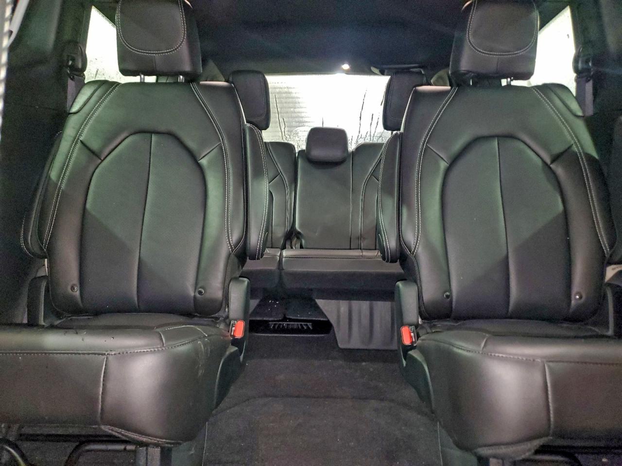 2026 CHRYSLER PACIFICA SELECT photo 28