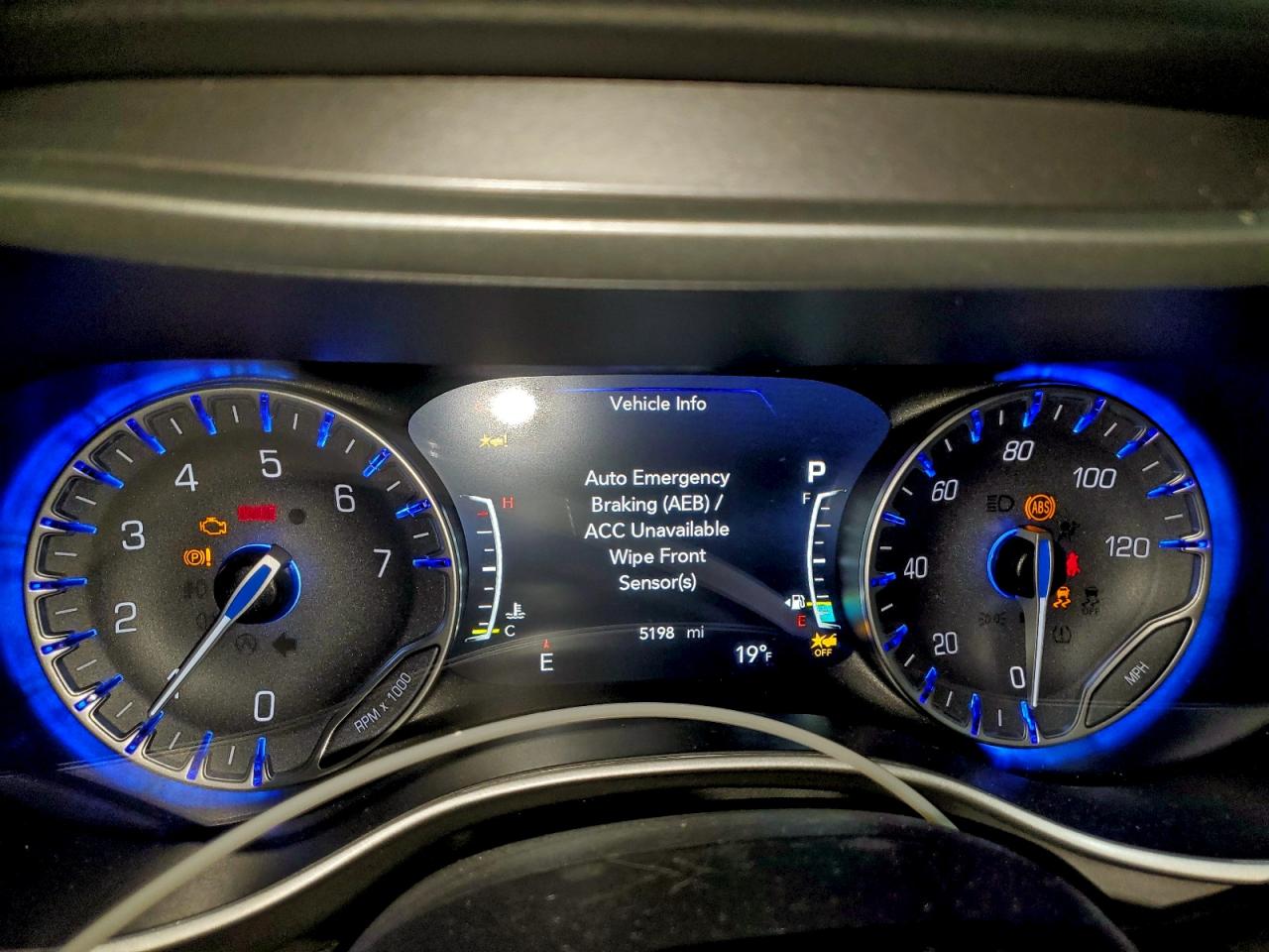 2026 CHRYSLER PACIFICA SELECT photo 25