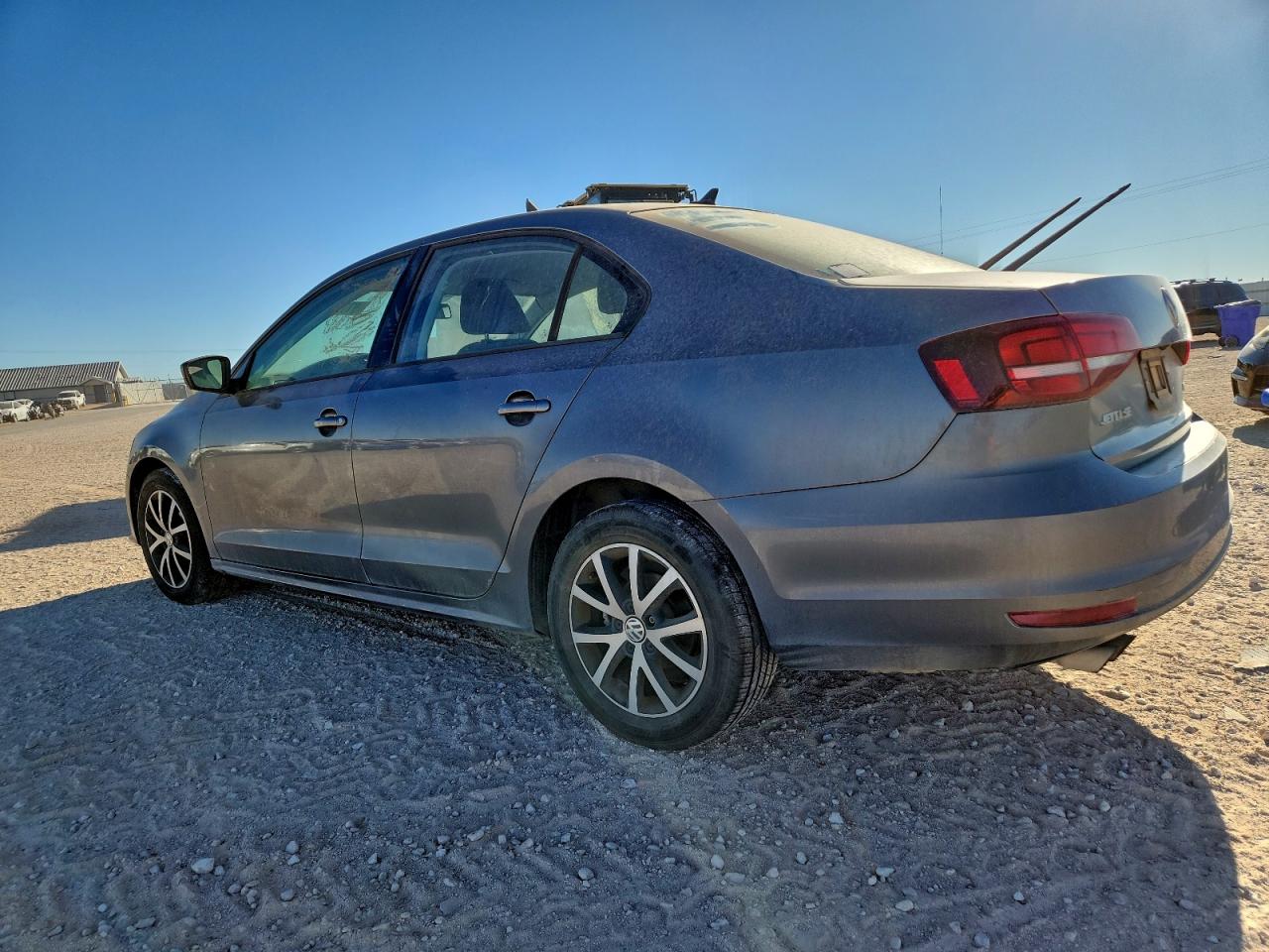 2016 VOLKSWAGEN JETTA SE photo 3