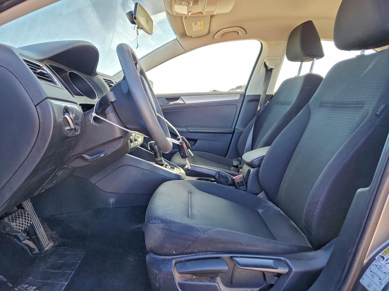 2016 VOLKSWAGEN JETTA SE photo 13