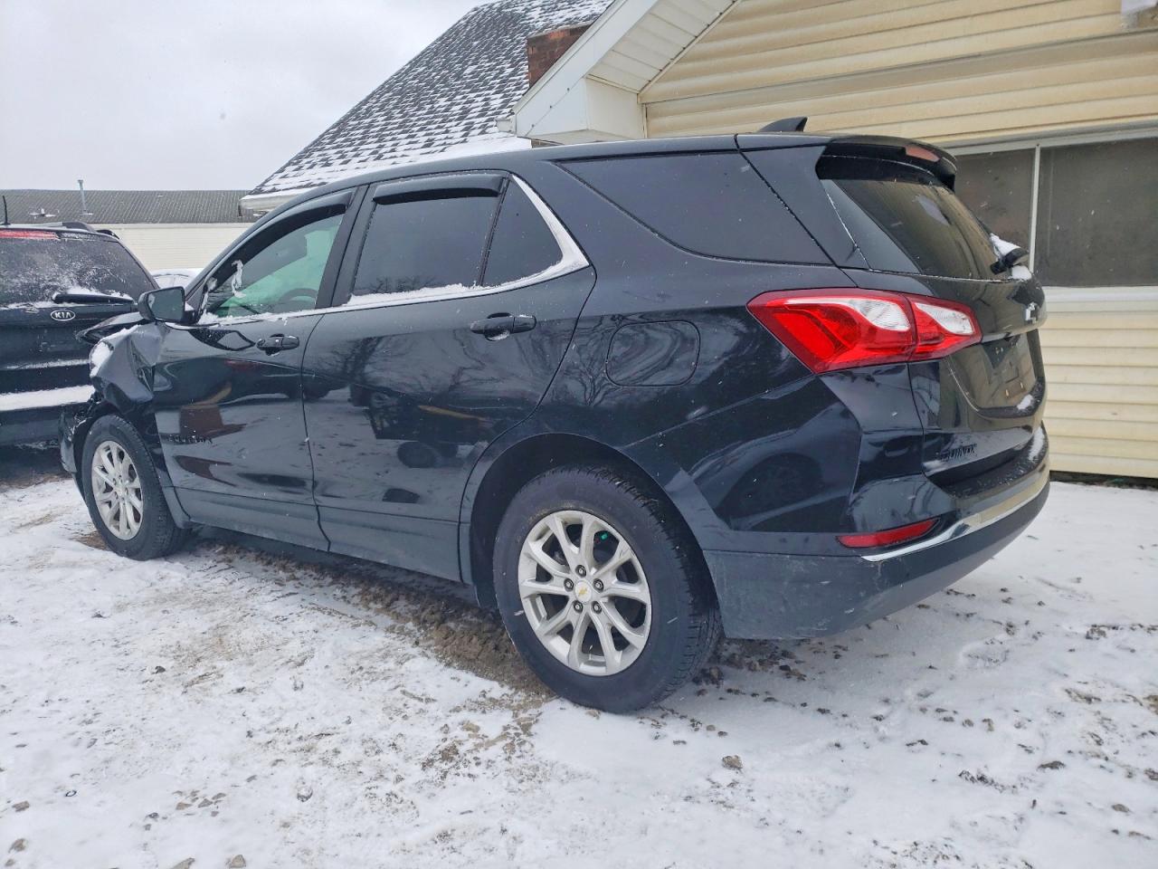 2021 CHEVROLET EQUINOX LT photo 4
