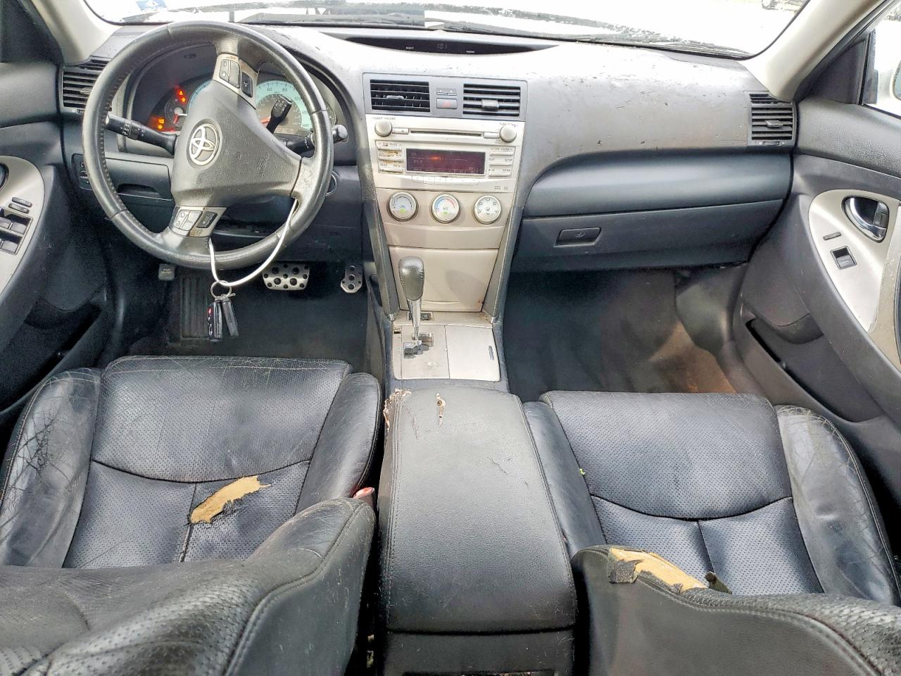 2011 TOYOTA CAMRY BASE photo 8