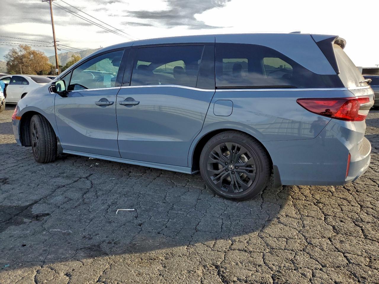 2025 HONDA ODYSSEY SPORT-L photo 2