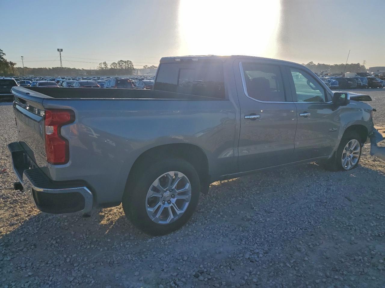 2024 CHEVROLET SILVERADO C1500 LTZ photo 5