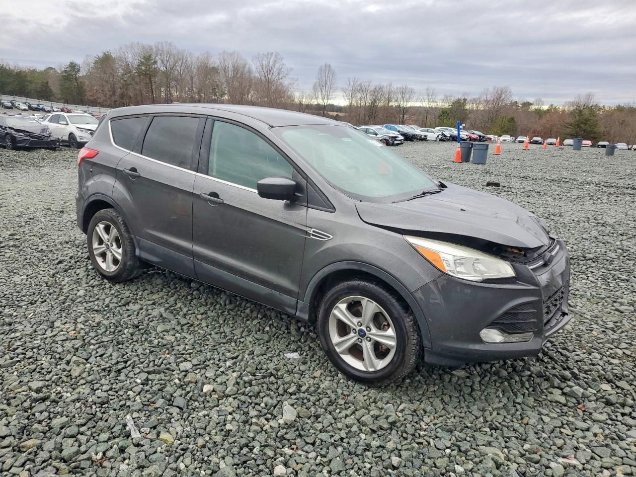 2015 FORD ESCAPE SE photo 4