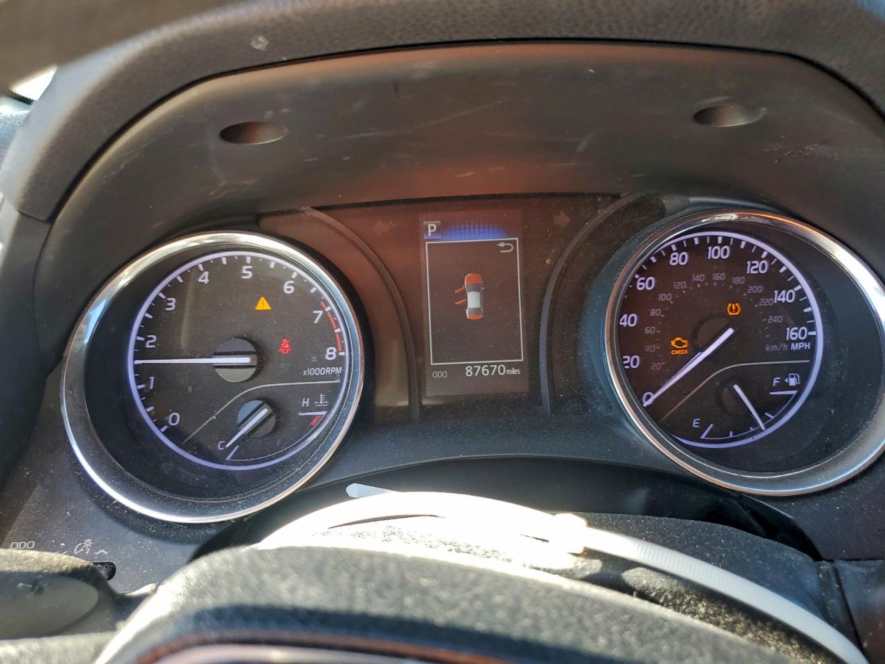 2019 TOYOTA CAMRY L photo 9