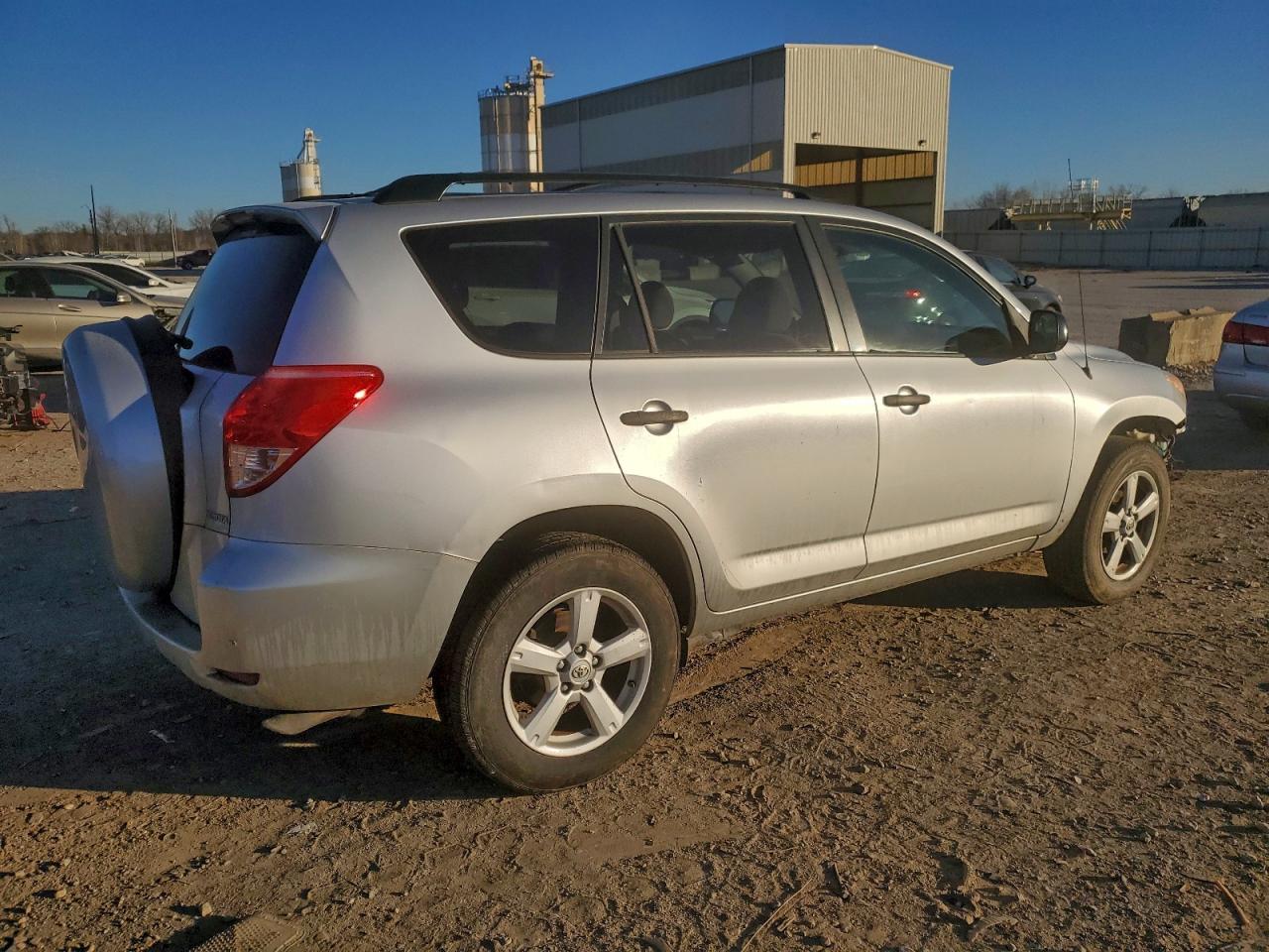 2007 TOYOTA RAV4 photo 3