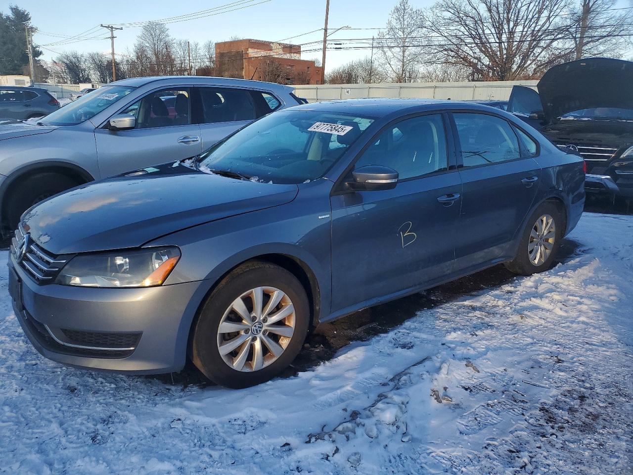 2015 VOLKSWAGEN PASSAT