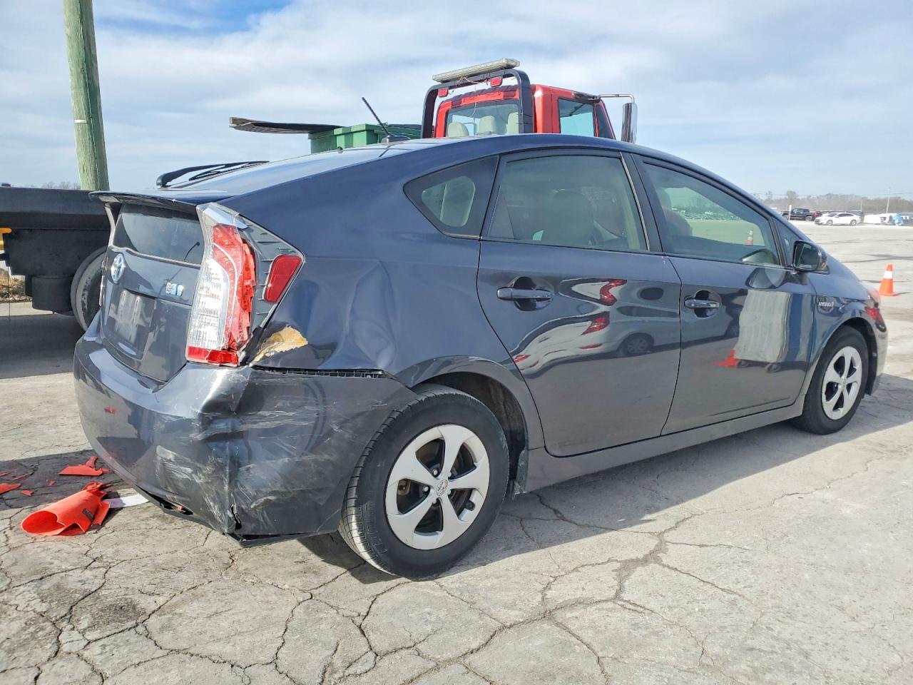 2013 TOYOTA PRIUS photo 3