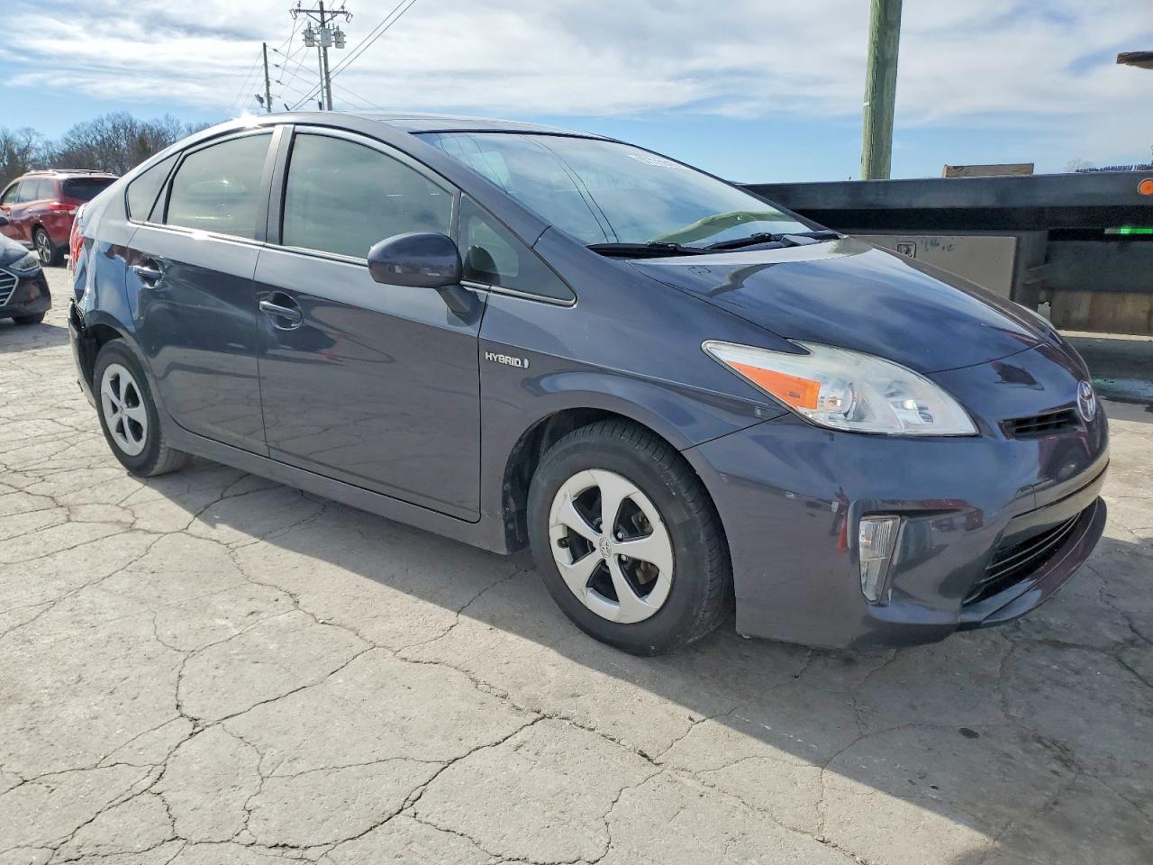 2013 TOYOTA PRIUS photo 4