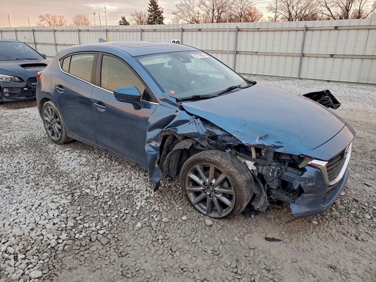 2018 MAZDA 3 TOURING photo 4