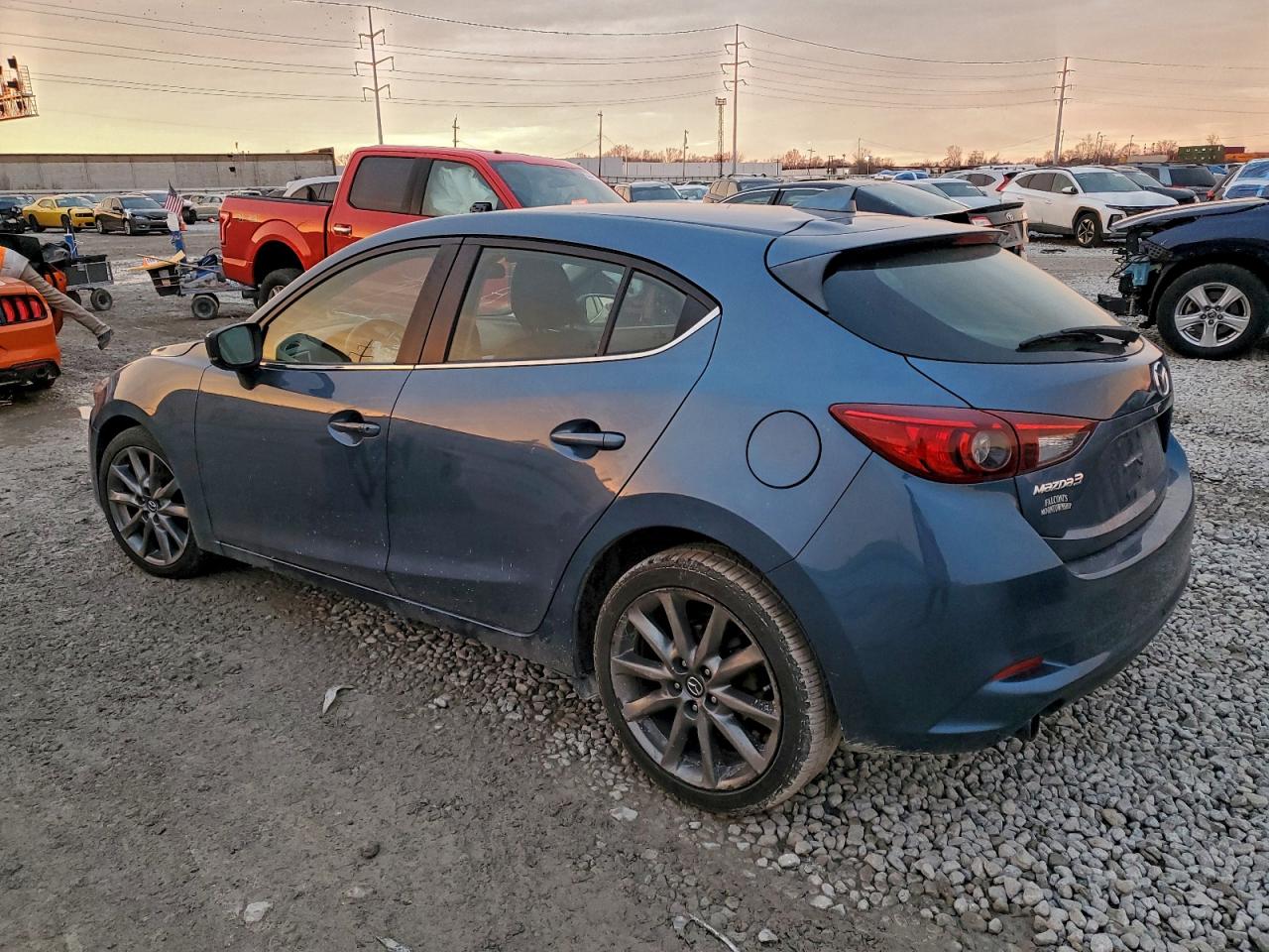 2018 MAZDA 3 TOURING photo 2