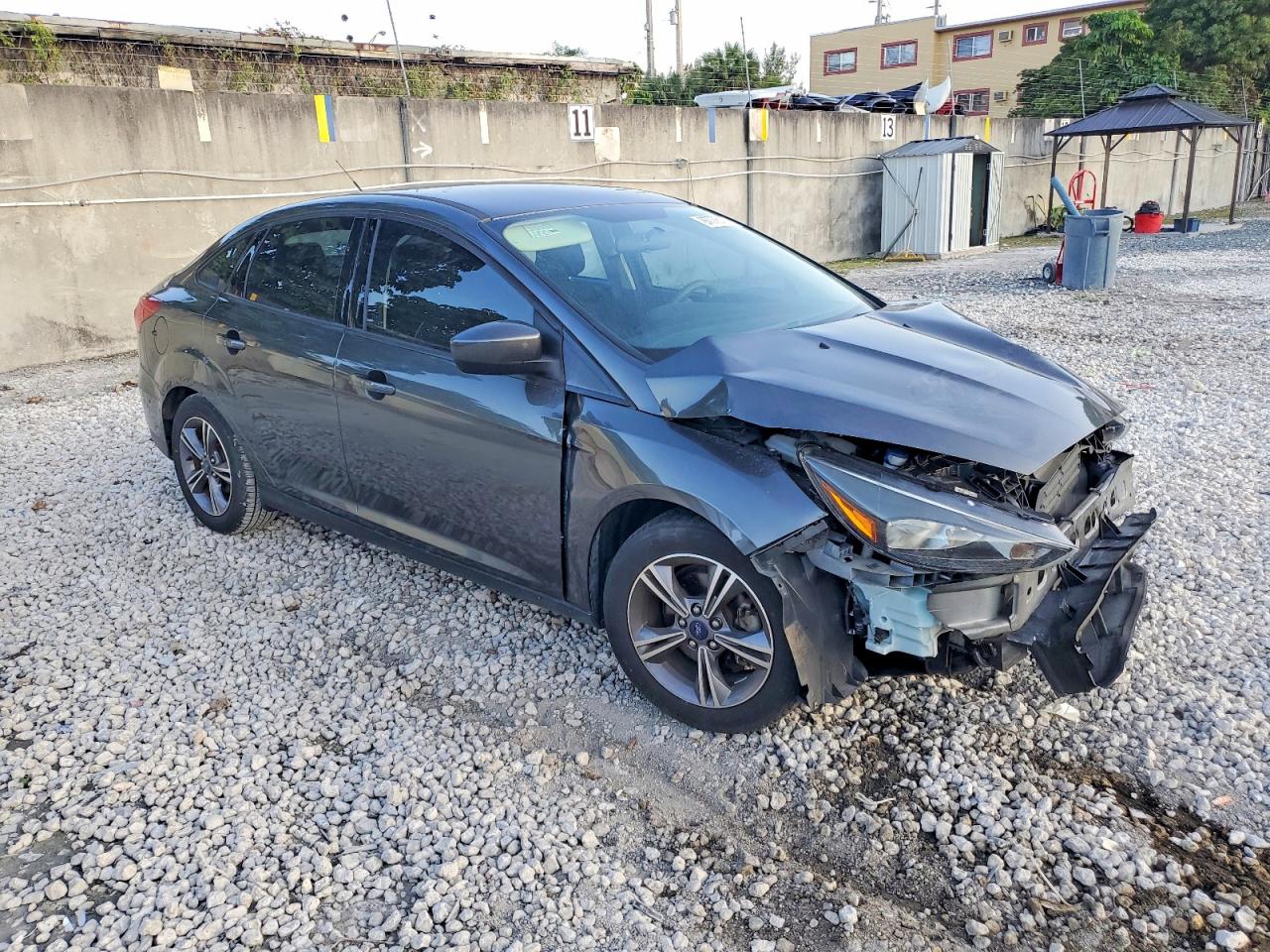 2018 FORD FOCUS SE photo 4