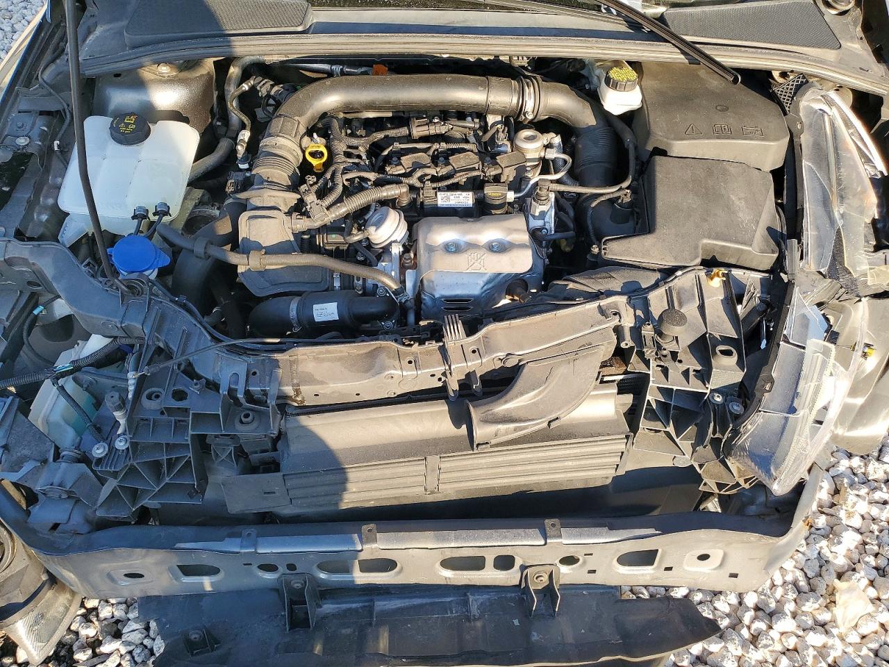 2018 FORD FOCUS SE photo 11