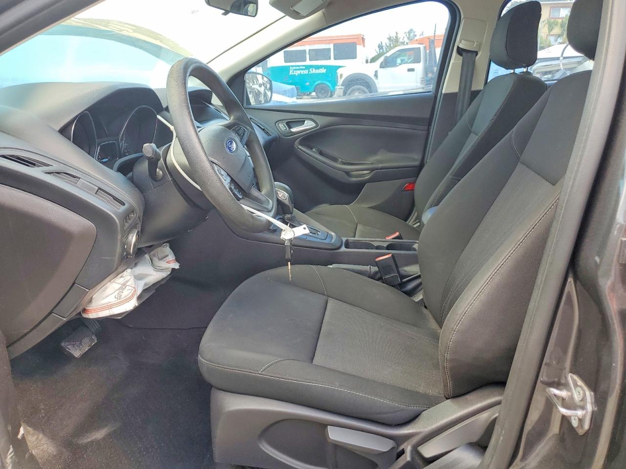 2018 FORD FOCUS SE photo 7