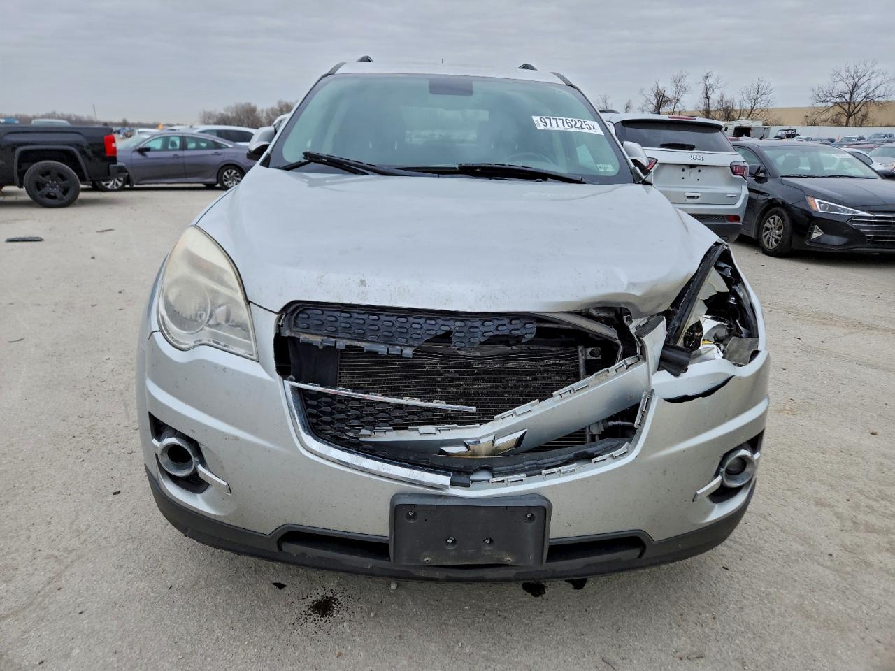 2013 CHEVROLET EQUINOX LT photo 5